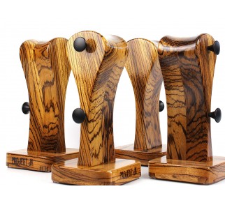 Ekskluzywny stojak na słuchawki "IT 08 - Exclusive". Drewno zebrano